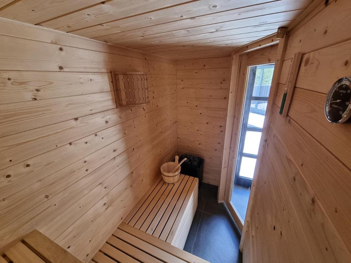 Chalet Met Sauna En Airconditioning Sint Annaland Ngoại thất bức ảnh