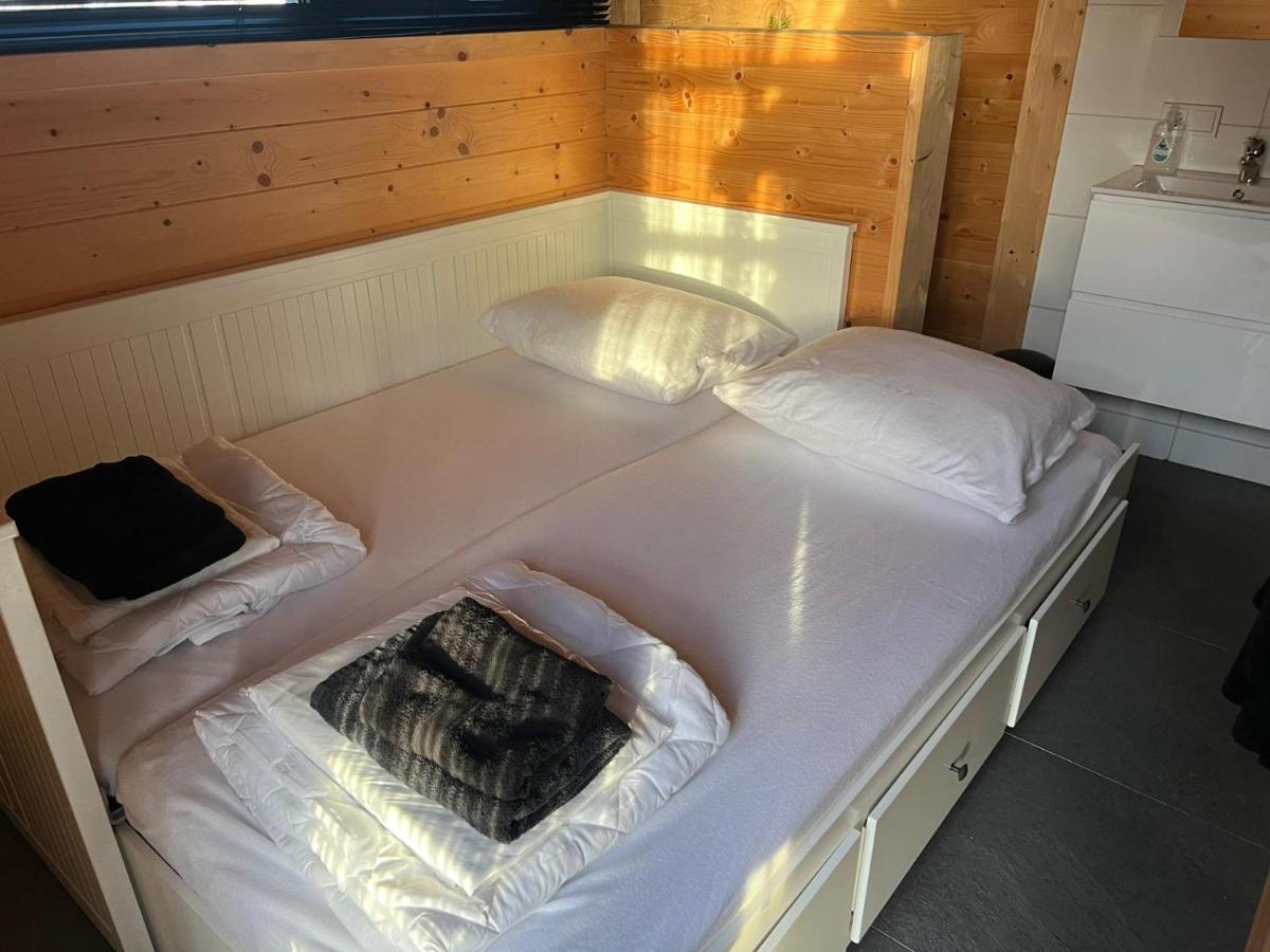 Chalet Met Sauna En Airconditioning Sint Annaland Ngoại thất bức ảnh